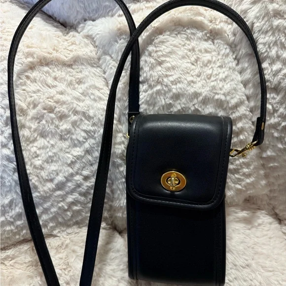 Coach dupe black crossbody bag with gold hardware - Picture 1 of 3